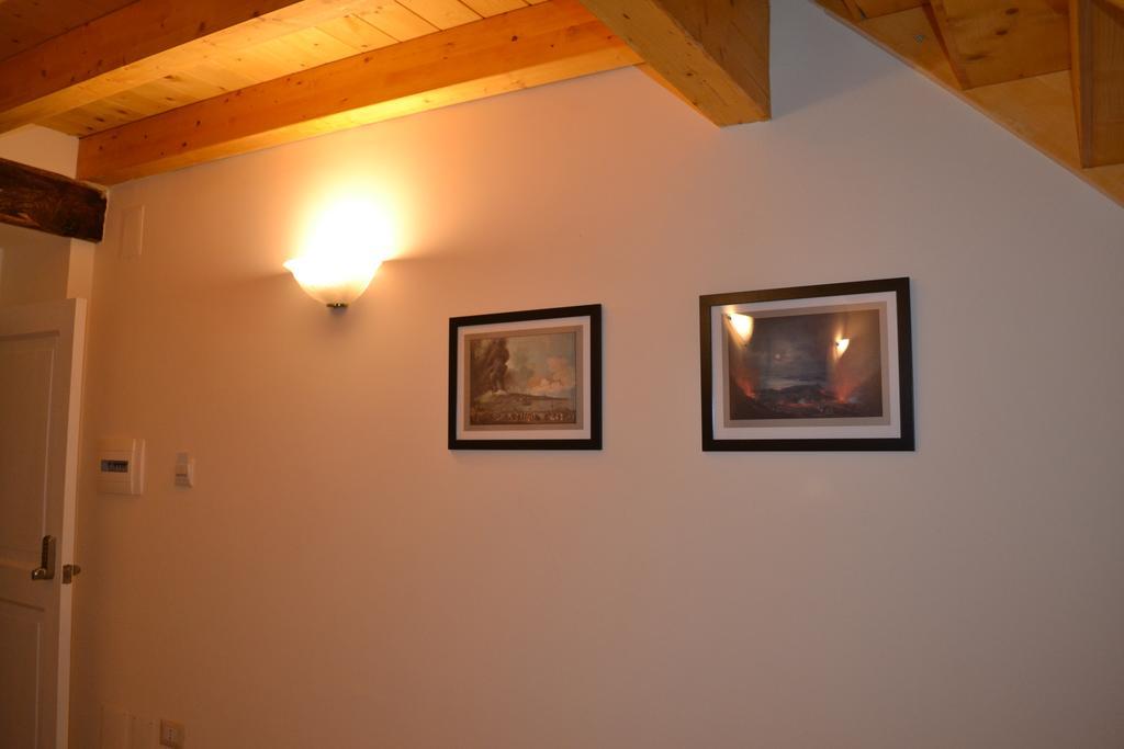 La Cattedrale Bed & Breakfast Napoli Oda fotoğraf